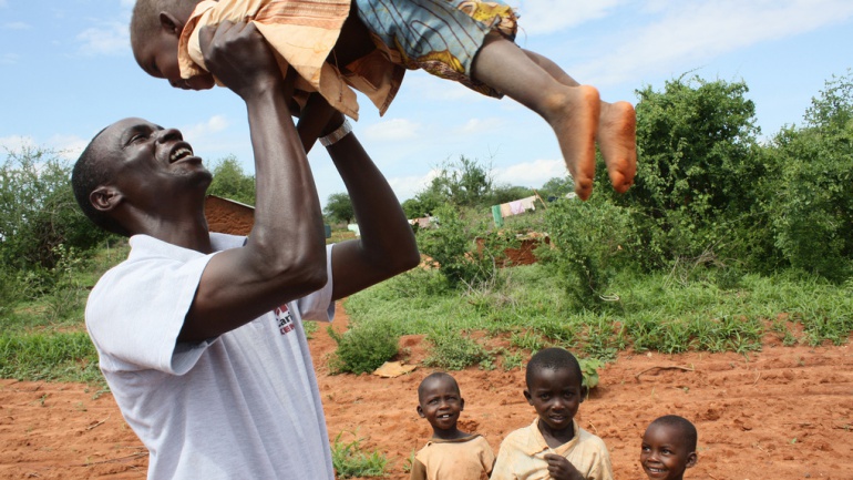 Giornata Mondiale dell’Alimentazione – Dossier Caritas su lotta alla fame e povertà